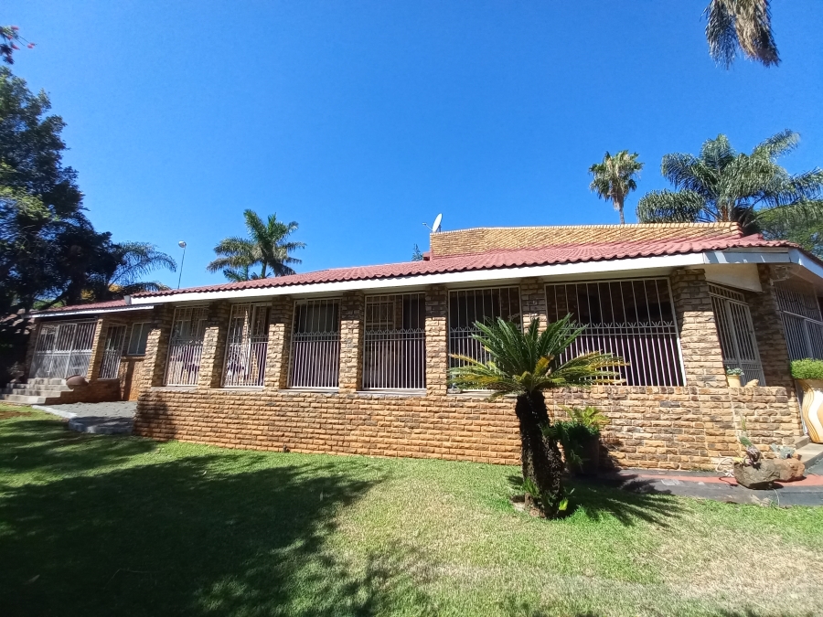 3 Bedroom Property for Sale in Safari Gardens North West